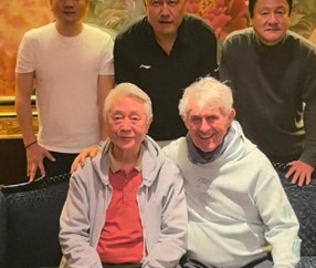 KOK体育-世界杯一代北京相聚，米卢，金志扬满头白发，唯独他杨璞和不显老